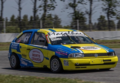 EDUARDO ORTIZ DE REGRESO EN LA CLASE TRES