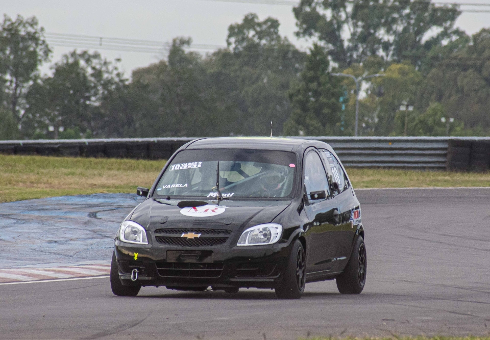 EZEQUIEL VARELA TAMBIÉN RETORNA A LA CLASE TRES